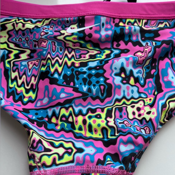 Nike pink multicolor training bikini bottom XS NWOT - Picture 3 of 3